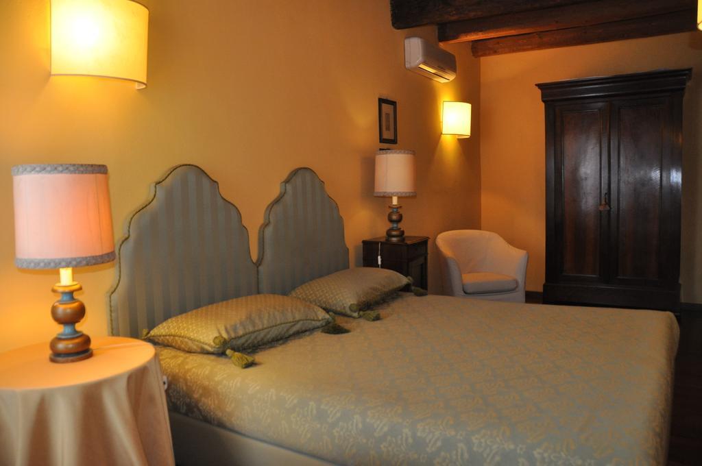 Piazza Nova Guest House Ferrara Room photo